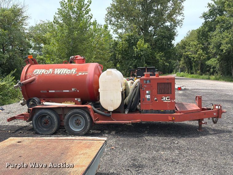 image for item FT6167 Ditch Witch FX30 vacuum excavator