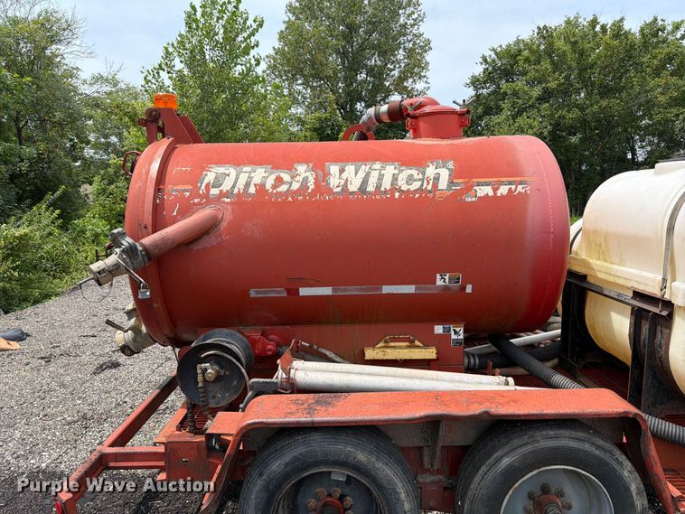 image for item FT6167 Ditch Witch FX30 vacuum excavator