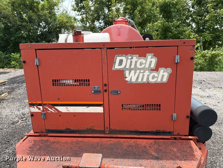 image for item FT6167 Ditch Witch FX30 vacuum excavator