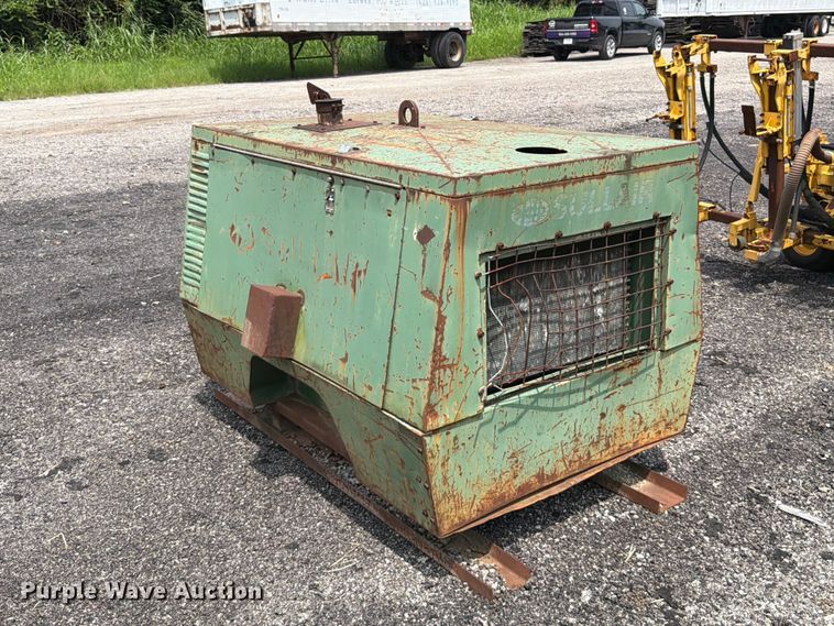image for item FT6170 Sullair 125 DPQ air compressor