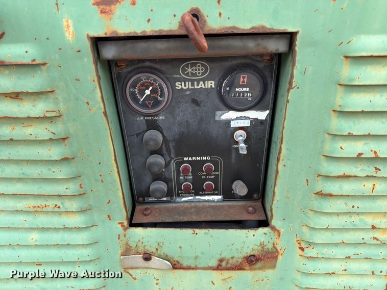 image for item FT6170 Sullair 125 DPQ air compressor