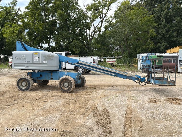 image for item FT6184 1999 Genie S-40 boom lift