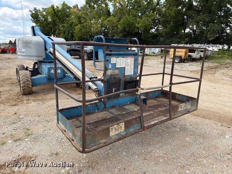 image for item FT6184 1999 Genie S-40 boom lift