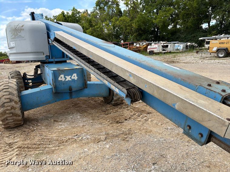 image for item FT6184 1999 Genie S-40 boom lift