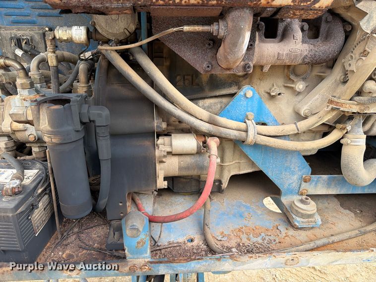 image for item FT6184 1999 Genie S-40 boom lift
