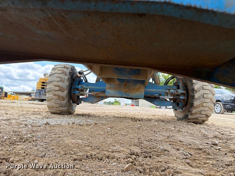 image for item FT6184 1999 Genie S-40 boom lift