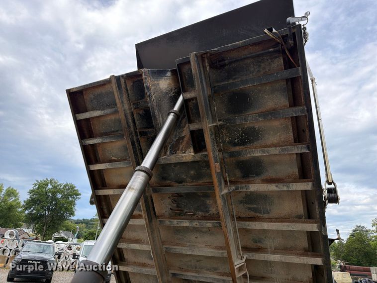 image for item FT6186 2017 International 4300 dump truck