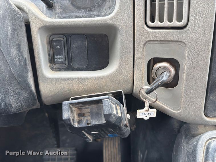image for item FT6186 2017 International 4300 dump truck