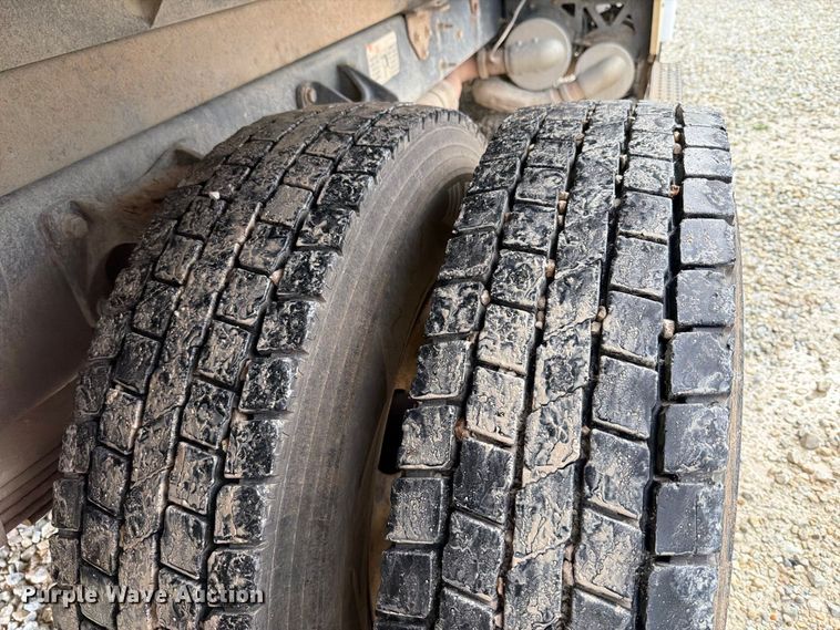 image for item FT6186 2017 International 4300 dump truck
