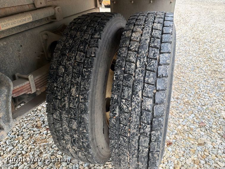 image for item FT6186 2017 International 4300 dump truck