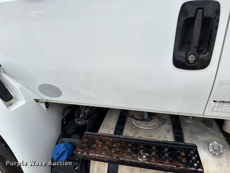 image for item FT6187 2018 International 4300 SBA dump truck