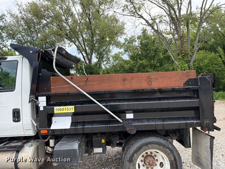 image for item FT6187 2018 International 4300 SBA dump truck