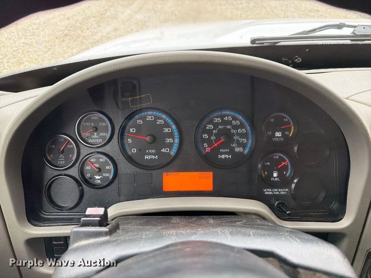 image for item FT6187 2018 International 4300 SBA dump truck