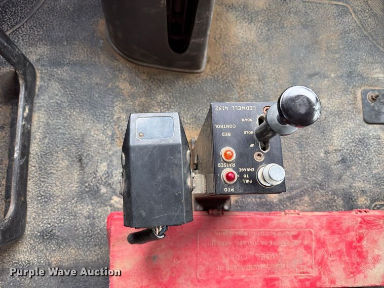 image for item FT6187 2018 International 4300 SBA dump truck