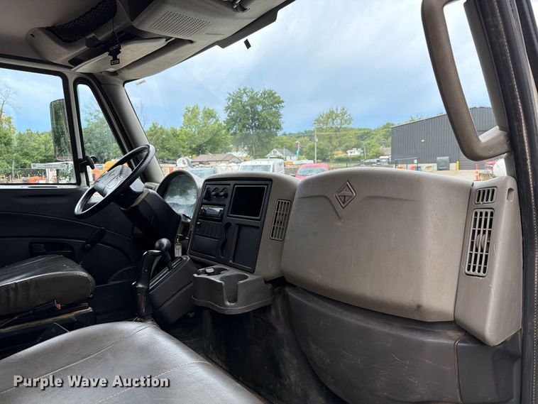 image for item FT6187 2018 International 4300 SBA dump truck