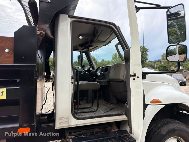 image for item FT6187 2018 International 4300 SBA dump truck
