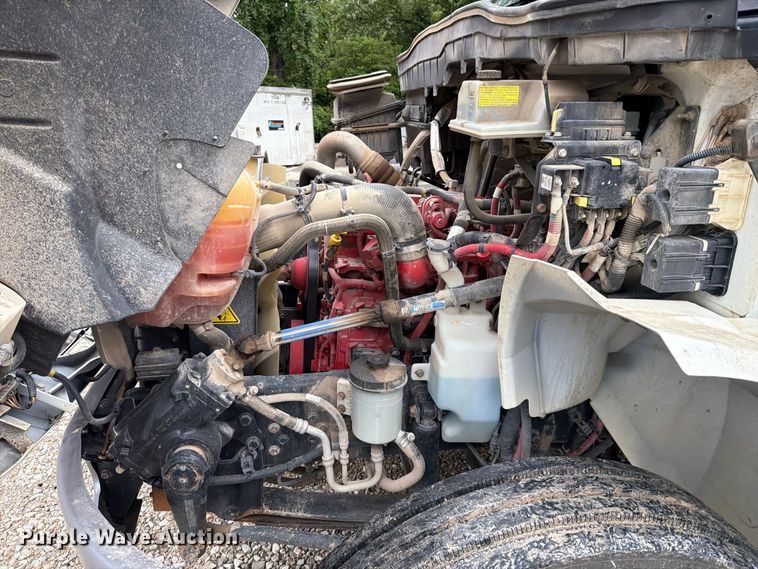 image for item FT6187 2018 International 4300 SBA dump truck