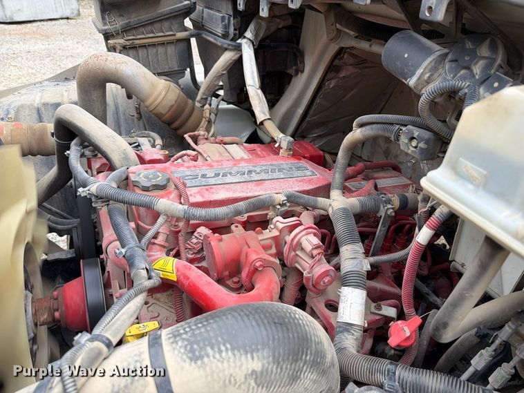 image for item FT6187 2018 International 4300 SBA dump truck