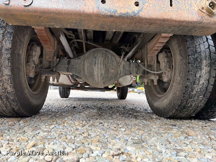 image for item FT6187 2018 International 4300 SBA dump truck