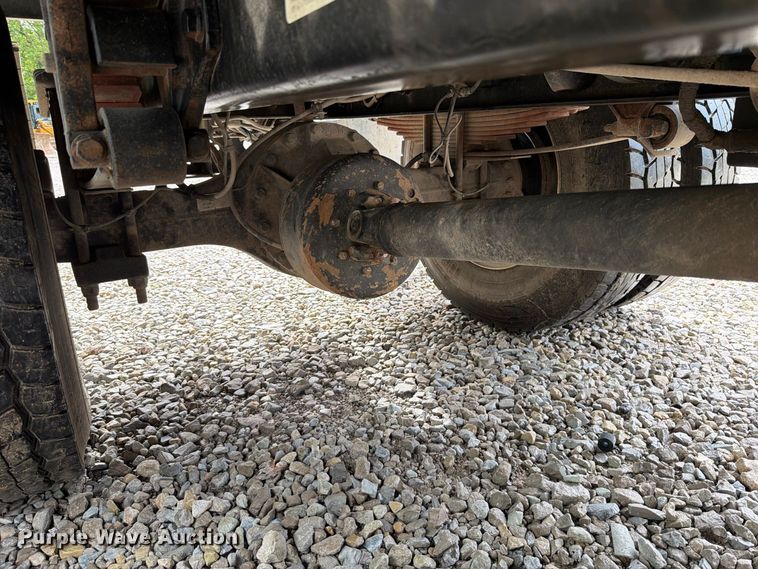 image for item FT6187 2018 International 4300 SBA dump truck