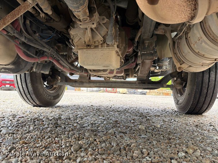 image for item FT6187 2018 International 4300 SBA dump truck