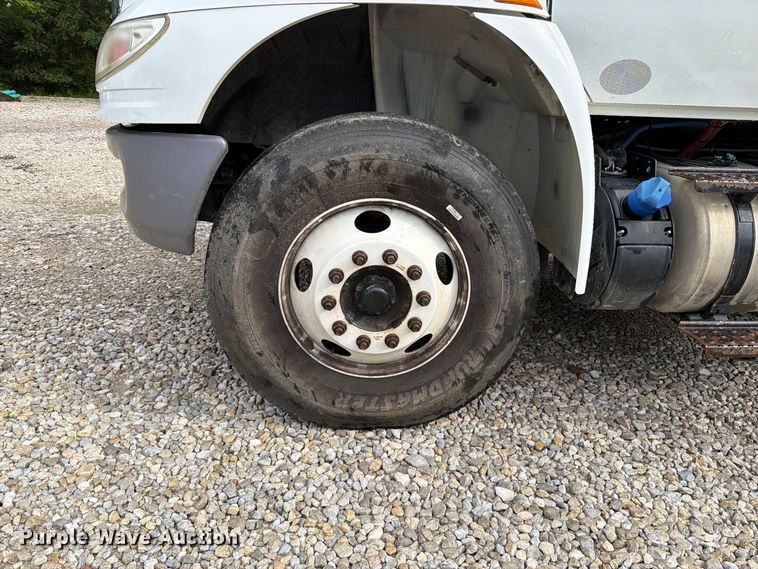 image for item FT6187 2018 International 4300 SBA dump truck