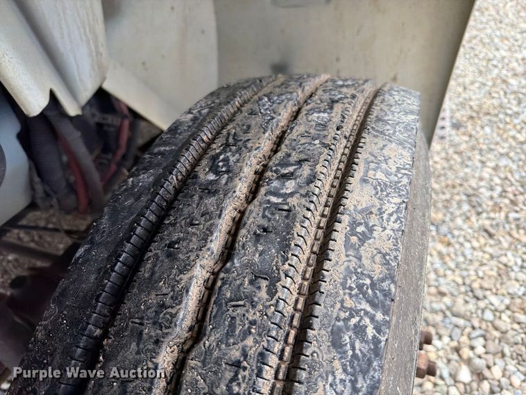 image for item FT6187 2018 International 4300 SBA dump truck