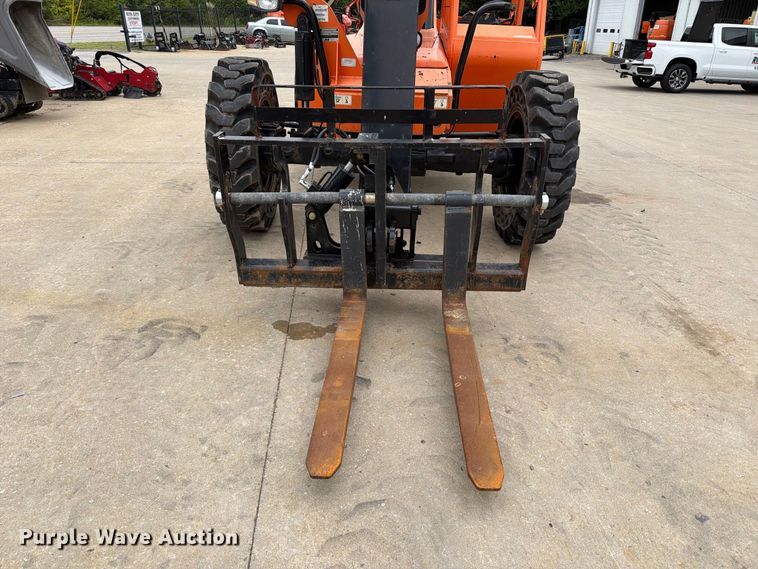 image for item FT6188 2014 JLG 8042 telehandler