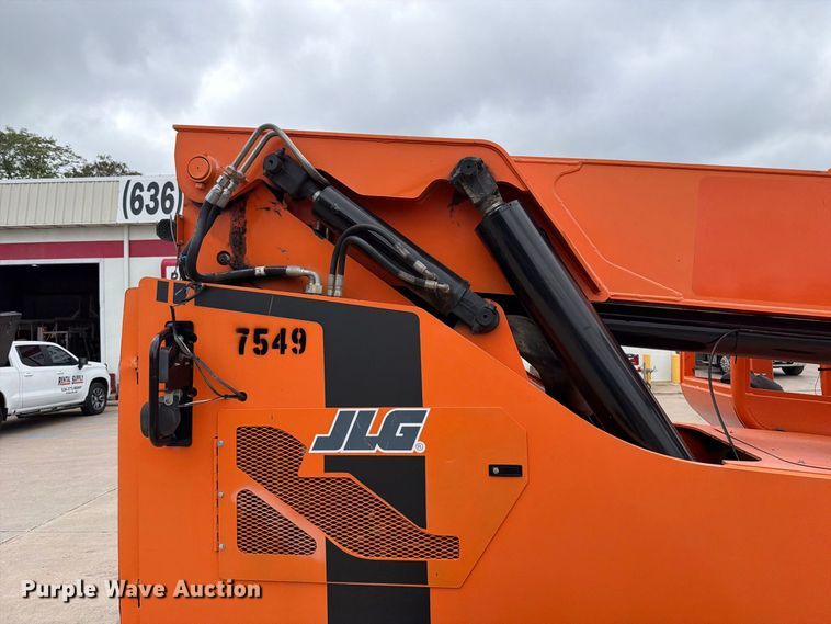 image for item FT6188 2014 JLG 8042 telehandler