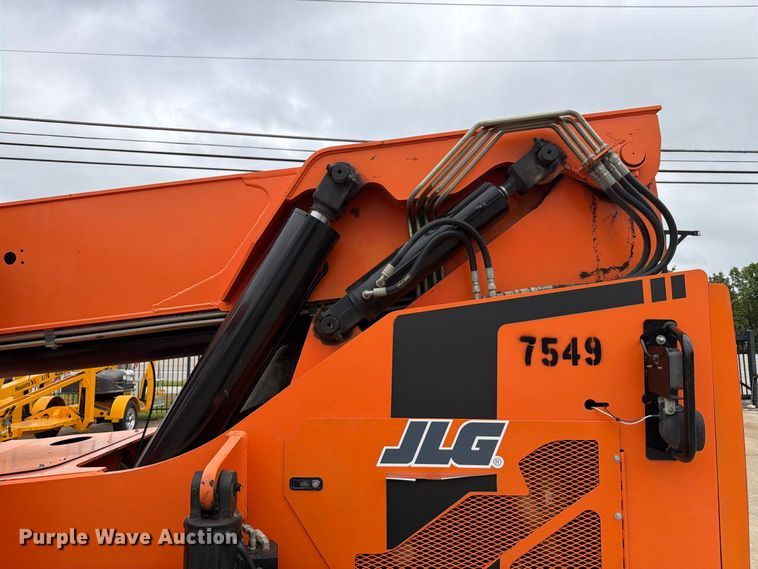 image for item FT6188 2014 JLG 8042 telehandler