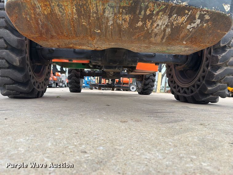 image for item FT6188 2014 JLG 8042 telehandler