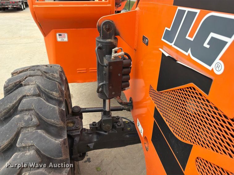 image for item FT6188 2014 JLG 8042 telehandler