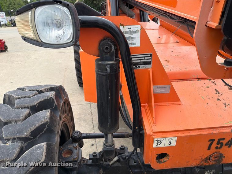 image for item FT6188 2014 JLG 8042 telehandler