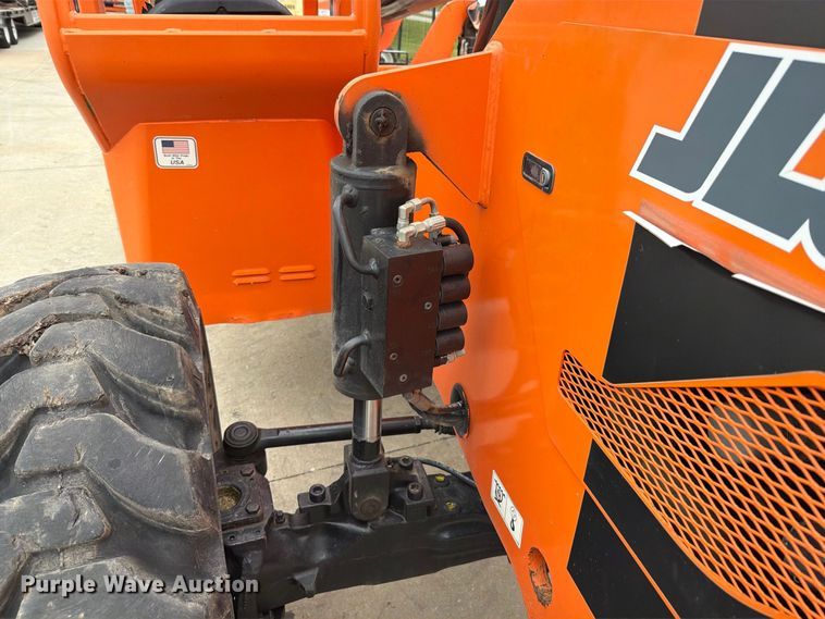 image for item FT6188 2014 JLG 8042 telehandler