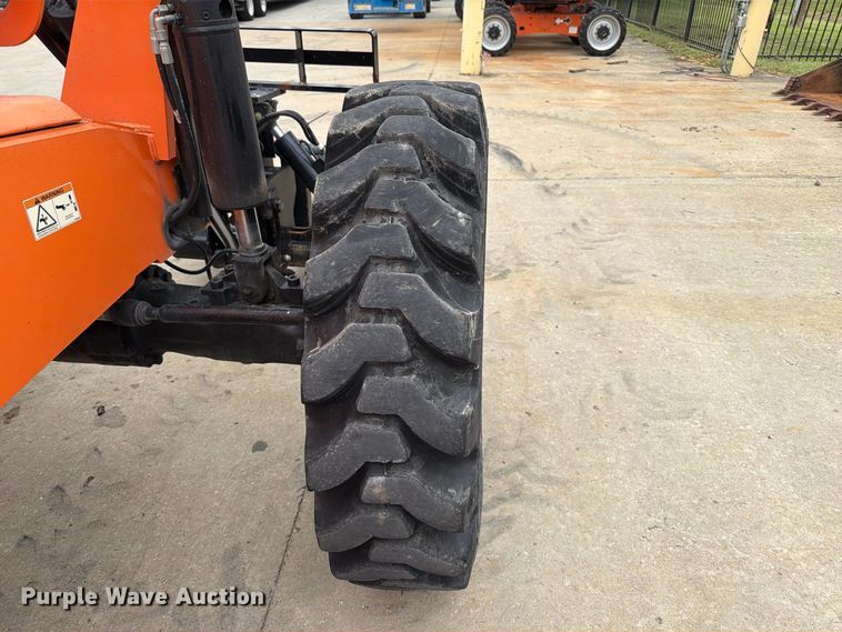 image for item FT6188 2014 JLG 8042 telehandler