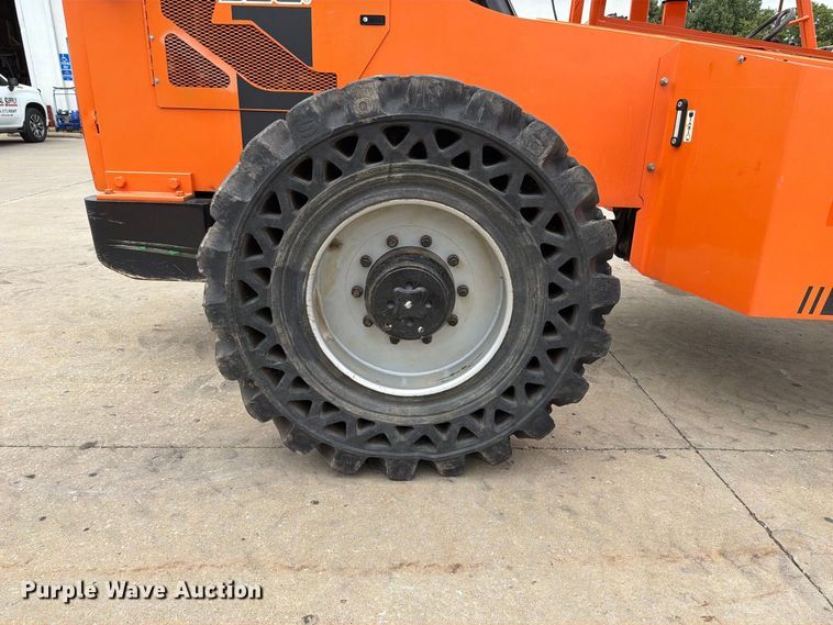 image for item FT6188 2014 JLG 8042 telehandler