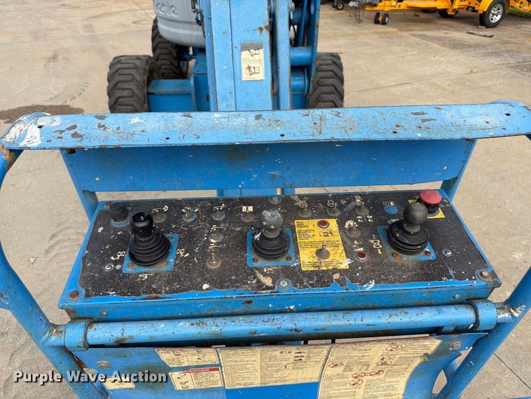 image for item FT6190 2011 Genie Z45/25J boom lift