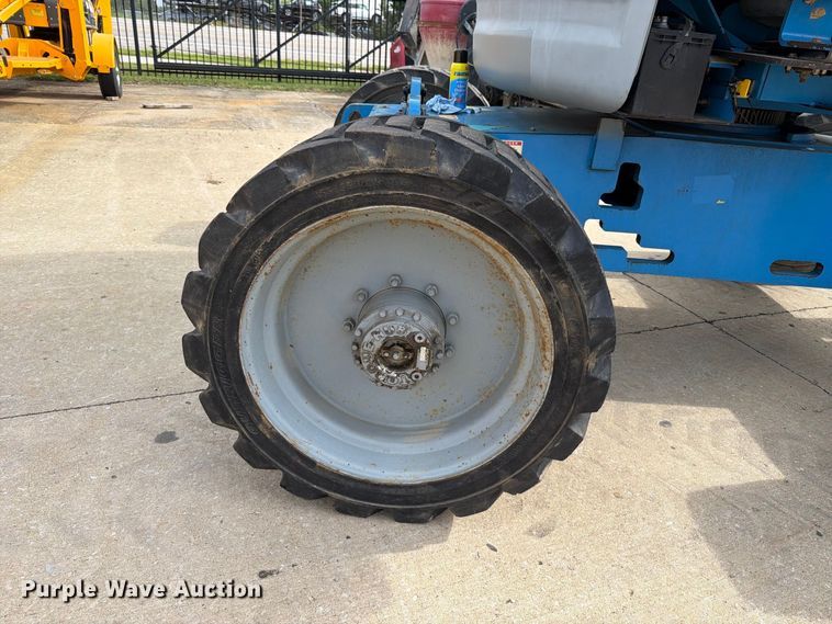 image for item FT6190 2011 Genie Z45/25J boom lift