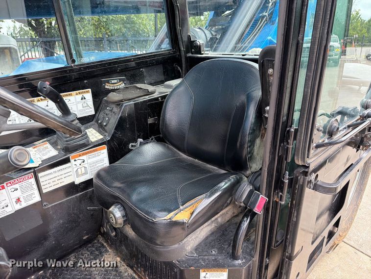 image for item FT6192 2015 Genie GTH1056 telehandler