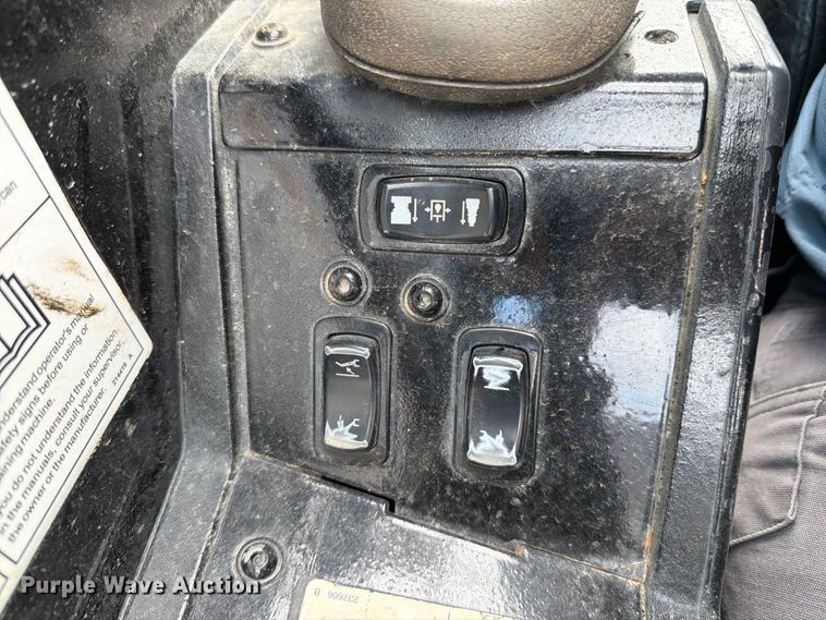 image for item FT6192 2015 Genie GTH1056 telehandler
