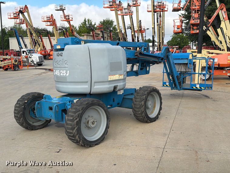image for item FT6193 2011 Genie A-45/25J boom lift