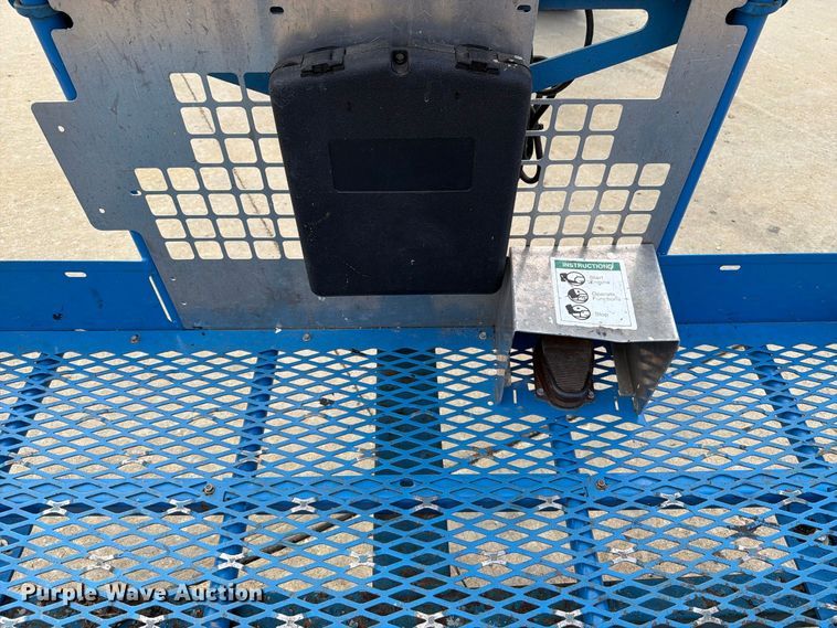 image for item FT6193 2011 Genie A-45/25J boom lift