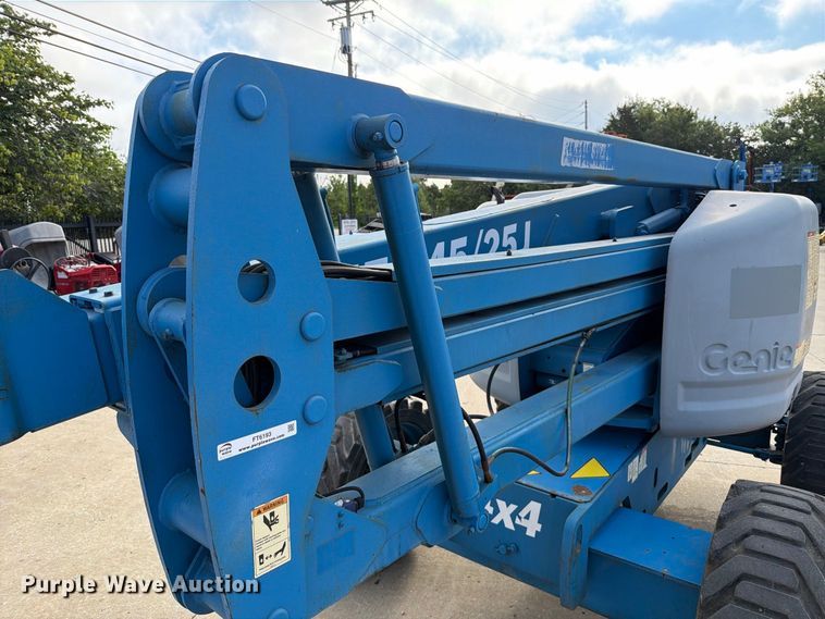 image for item FT6193 2011 Genie A-45/25J boom lift