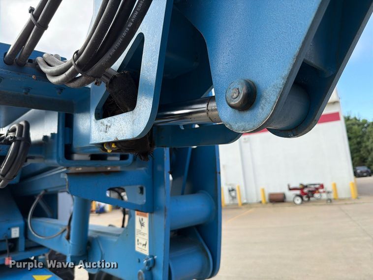 image for item FT6193 2011 Genie A-45/25J boom lift