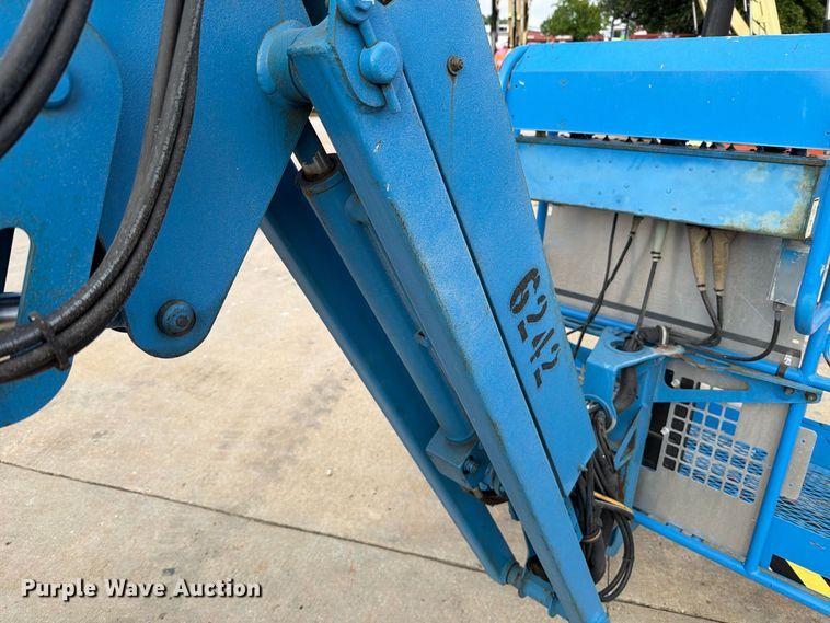 image for item FT6193 2011 Genie A-45/25J boom lift