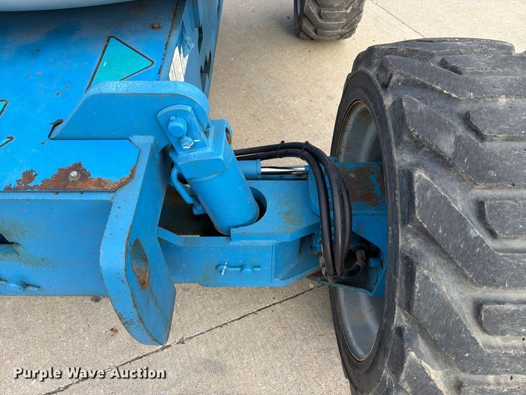 image for item FT6193 2011 Genie A-45/25J boom lift