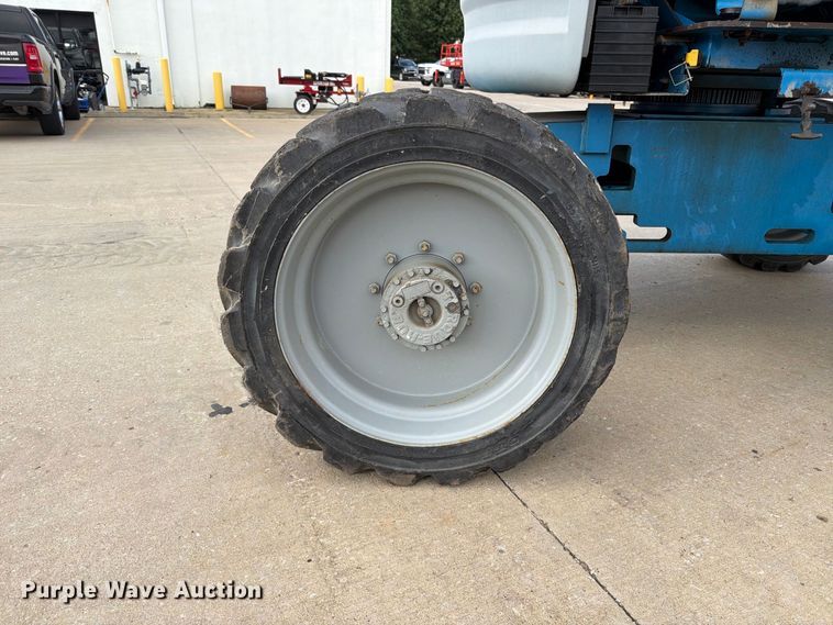 image for item FT6193 2011 Genie A-45/25J boom lift