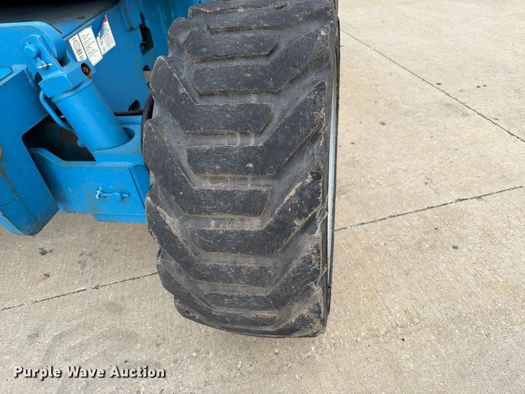 image for item FT6193 2011 Genie A-45/25J boom lift