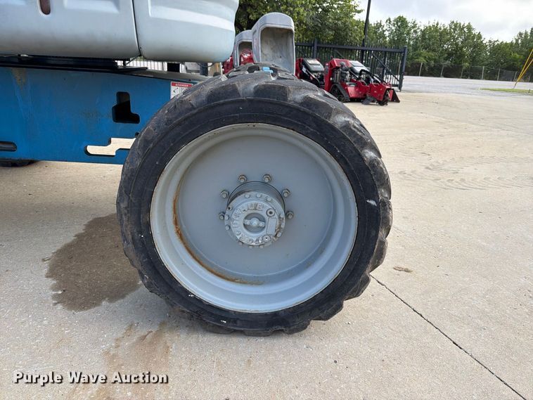image for item FT6193 2011 Genie A-45/25J boom lift