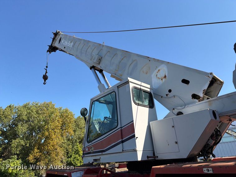 image for item FT6201 Link-Belt RTC-8050 crane